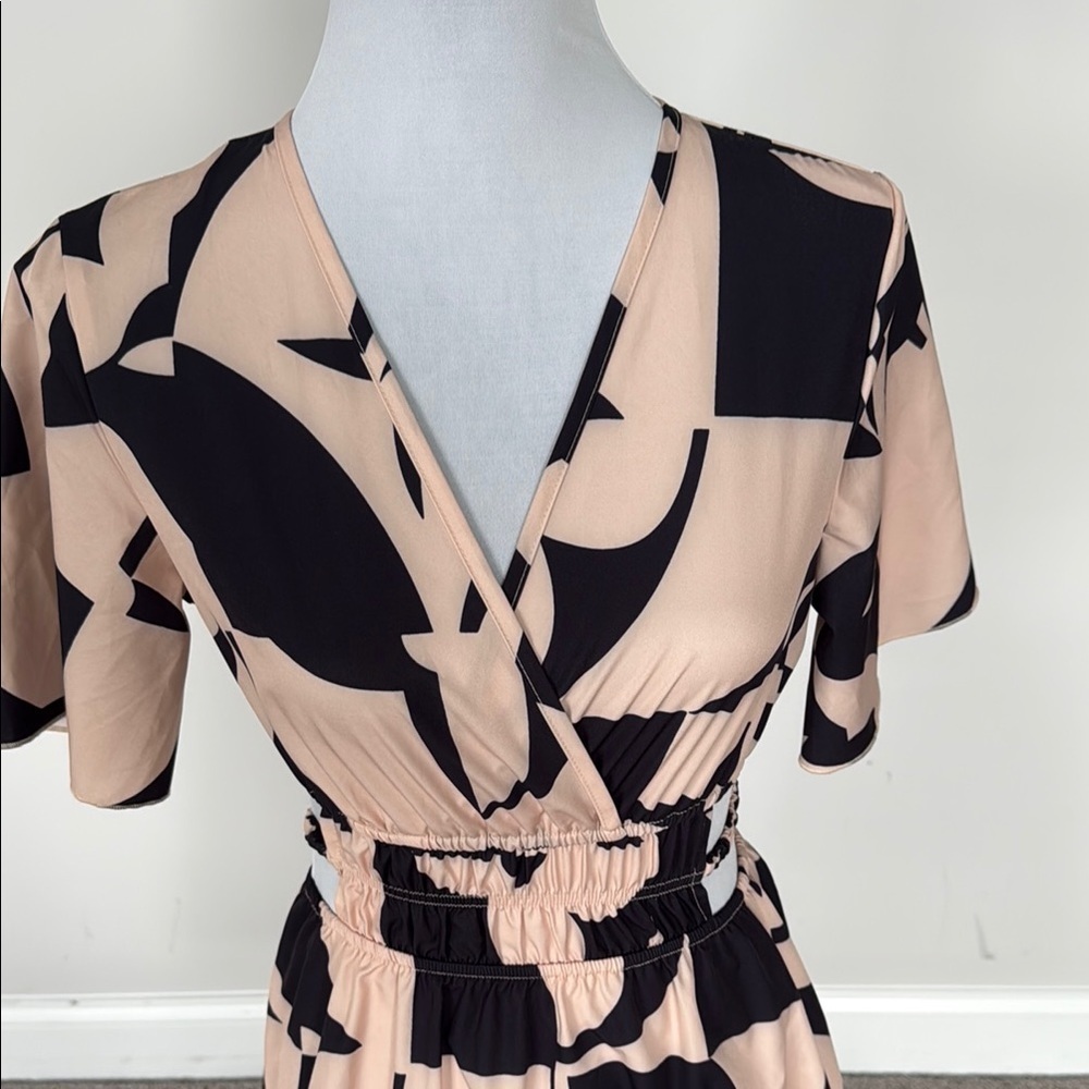 SHEIN Black and Cream Patterned Mini Dress Sz XS - Picture 2 of 7